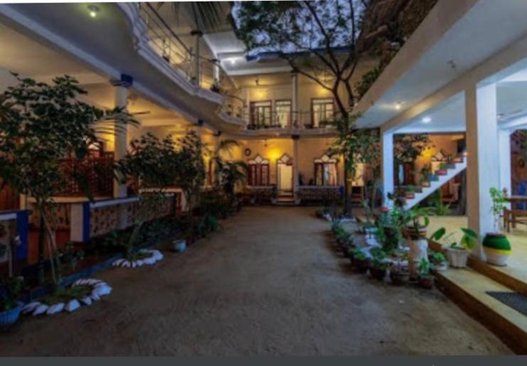 Sea Rock Beach Hotel Аругам Экстерьер фото