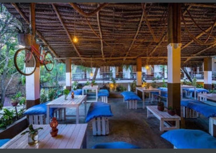 Sea Rock Beach Hotel Аругам Экстерьер фото